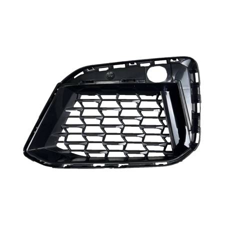 Решетка бампера переднего левая 51118098669 BMW