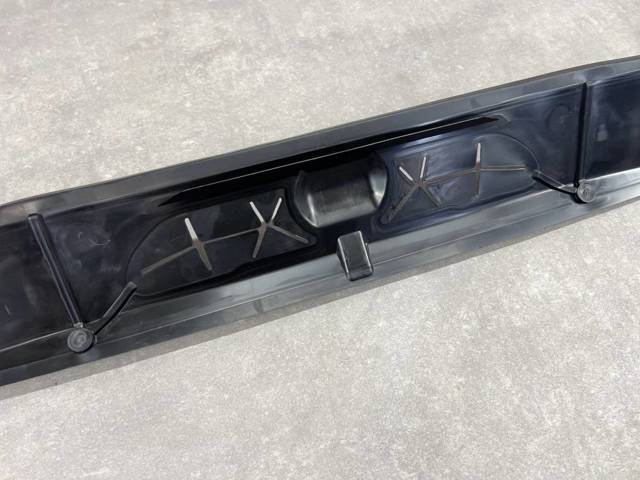 BMW 51747421678 Нижний дефлектор радиатора в наличии Николаев