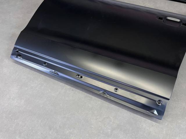 VAG 8R0831051E Дверь передняя левая в наличии Ровно