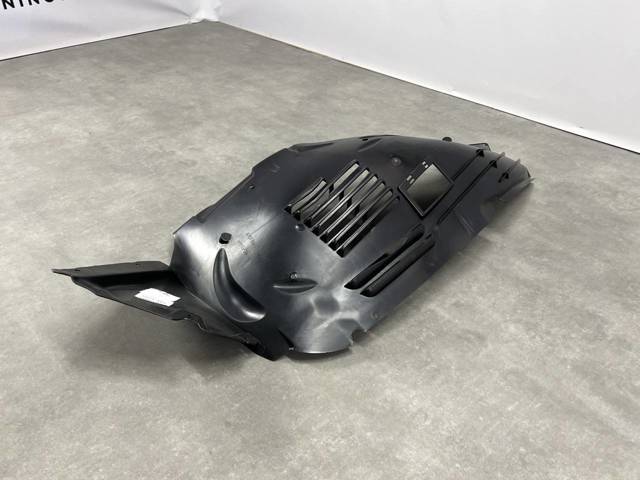 MERCEDES A1676901508 Подкрылок крыла переднего левый в наличии Ужгород