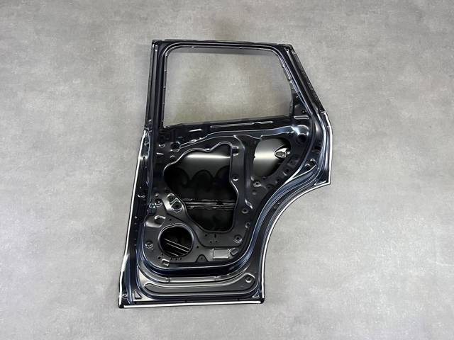 K1Y07202XD Mazda Дверь задняя правая