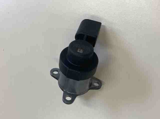 0928400762 BOSCH Клапан регулировки давления (редукционный клапан ТНВД) Common-Rail-System купить в Житомир