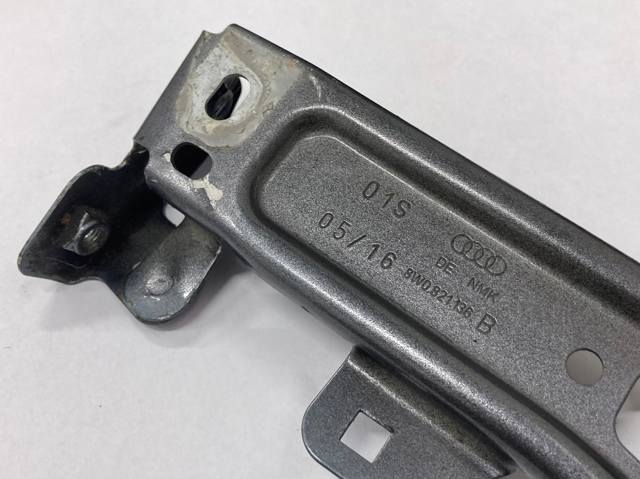 8W0821136B VAG купить в Киев