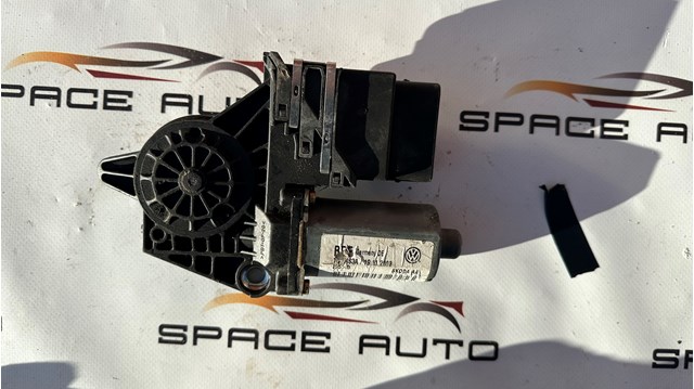 VAG 0130821733 Мотор стеклоподъемника двери задней левой в наличии Ужгород
