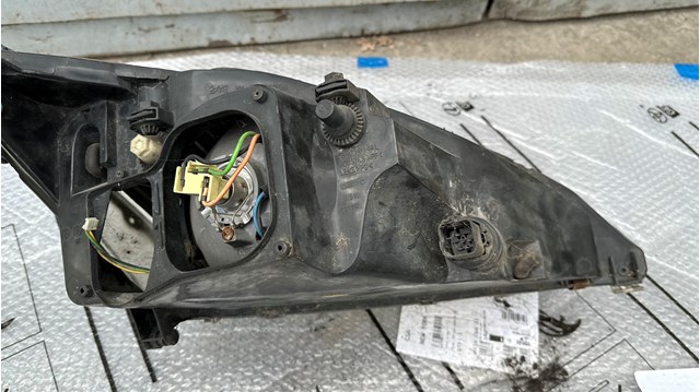 FORD 084311144L Левая фара в наличии Львов