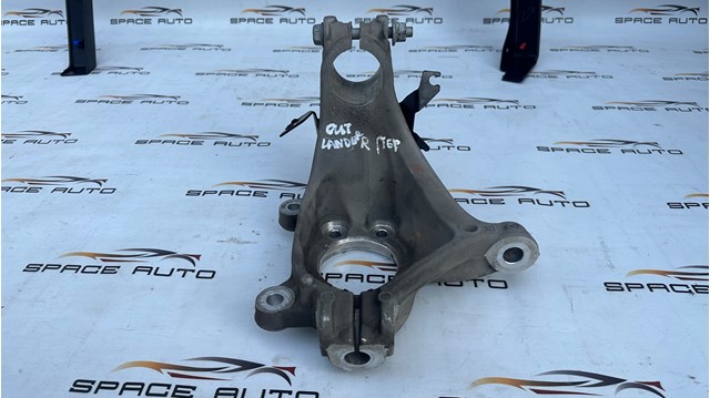 3870A226 MITSUBISHI Цапфа (поворотный кулак) передний правый купить в Чернигов