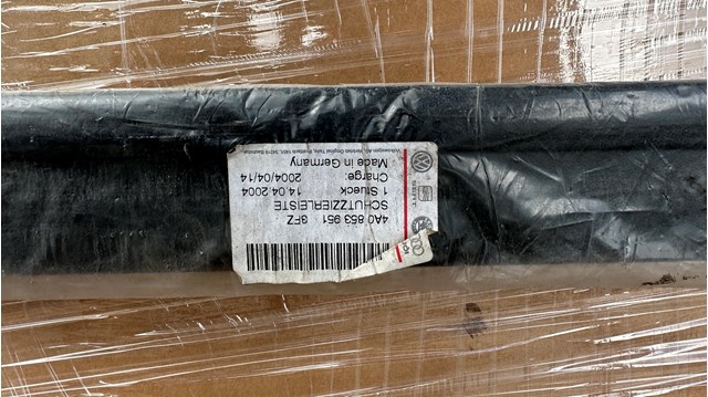 VAG 4A08539513FZ Молдинг двери передней левой верхний в наличии Полтава