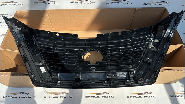 NISSAN 623106RA0A Решетка радиатора в наличии Полтава