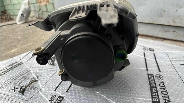 6S6113W029AD FORD Правая фара купить в Винница