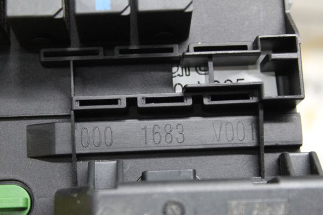 0002749V001 MERCEDES купить в Черновцы