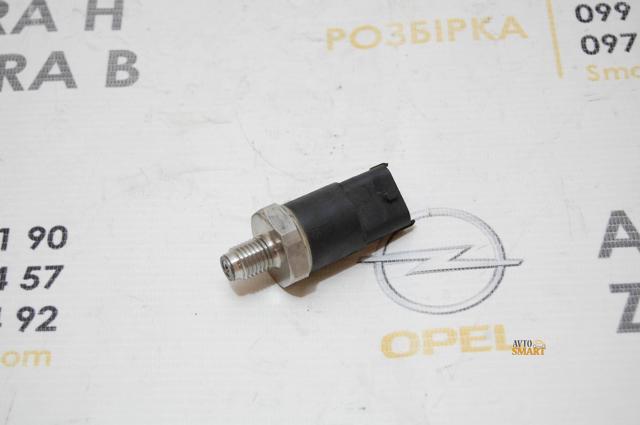 Датчик давления топлива 0281002398 BOSCH