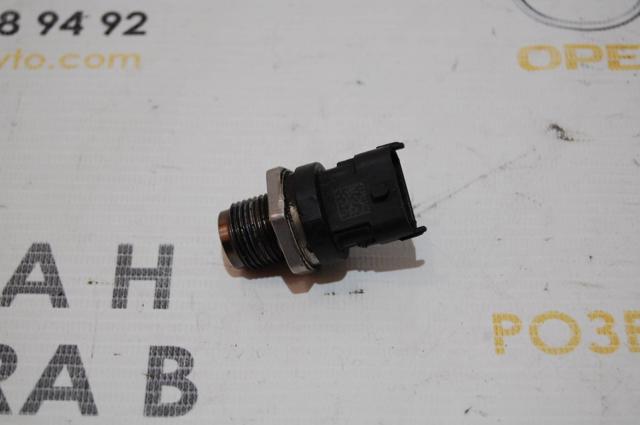 BOSCH 0281002706 Датчик давления топлива в наличии Полтава