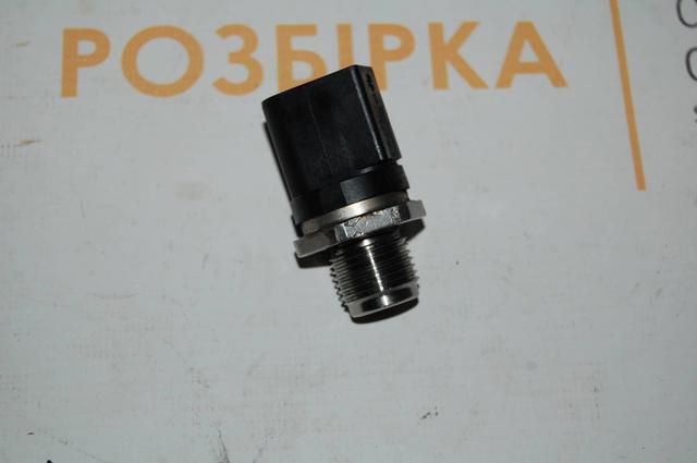 BOSCH 0281002843 Датчик давления топлива в наличии Ирпень