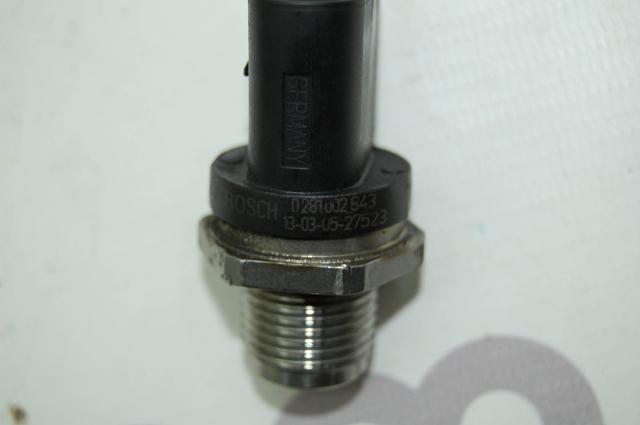 BOSCH 0281002843 Датчик давления топлива в наличии Киев