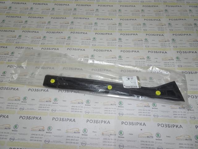 GM 13123711 Внешняя накладка стойки кузова в наличии Чернигов