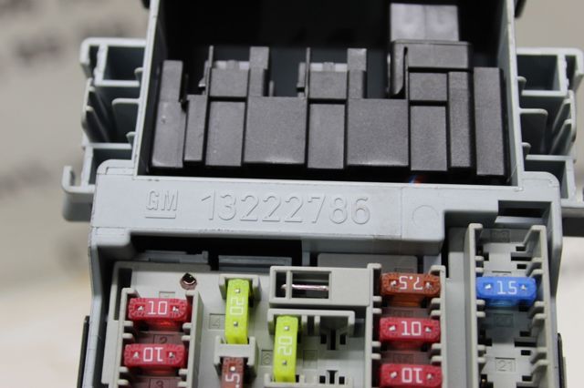 GM 13222786 Блок предохранителей в наличии Харьков