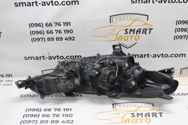 6208G6 PEUGEOT Левая фара купить в Чернигов