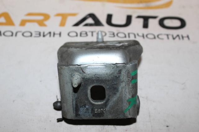 PEUGEOT 9035CF Петля двери передней правой в наличии Полтава