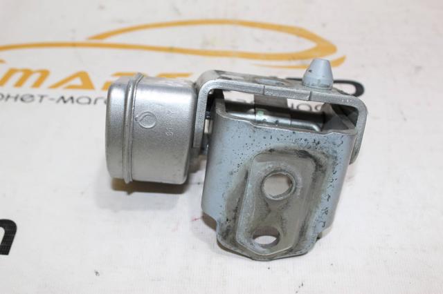 Петля водительской двери 9035T5 PEUGEOT