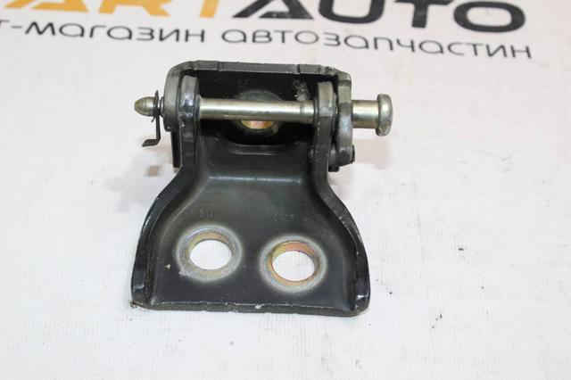 Дверной шарнир водительской вери 903798 PEUGEOT