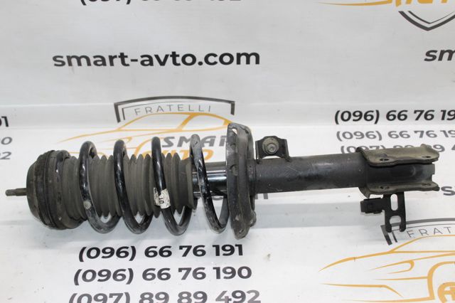 Амортизаторная стойка передняя левая Opel Meriva B
