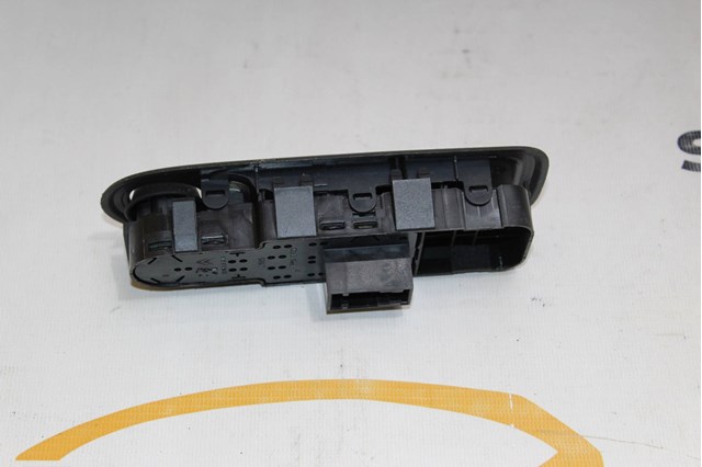 PEUGEOT 96565186XT в наличии Каменское