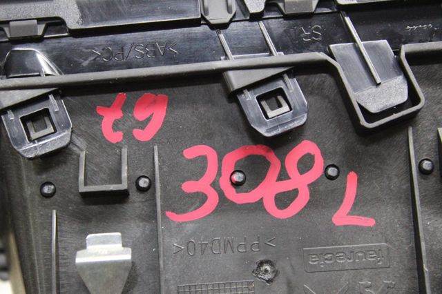 PEUGEOT 96778765ZD Решетка вентиляции салона на "торпедо" левая в наличии Житомир