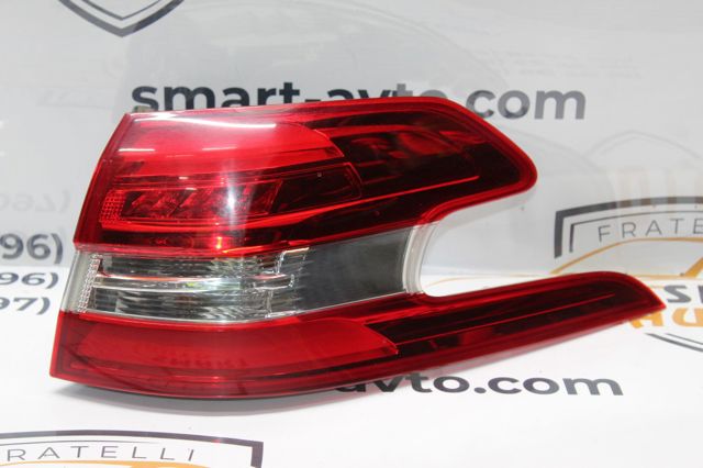 Фара задняя правая внешняя 9678093880 PEUGEOT
