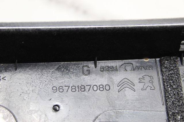 9678187080 PEUGEOT Накладка двери передней левой вертикальная купить в Полтава