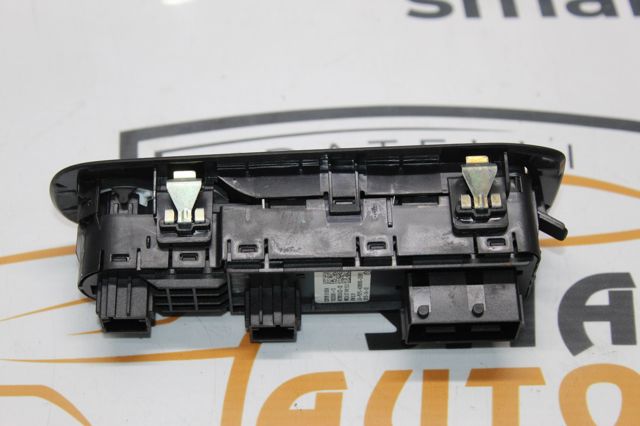 96788264ZD PEUGEOT Кнопочный блок управления стеклоподъемником передний левый купить в Ровно
