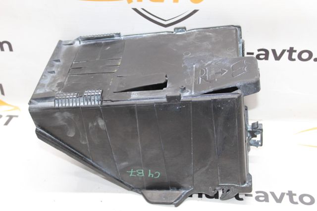 9687472580 PEUGEOT купить в Киев