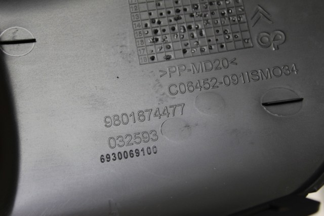 9801674480 PEUGEOT Заглушка (решетка) противотуманных фар бампера переднего правая купить в Ирпень