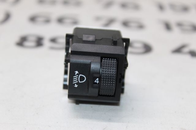 98125550ZD PEUGEOT Кнопка (регулятор) корректора фар купить в Сумы