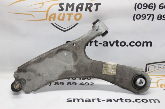 PEUGEOT 9825533680 Рычаг передней подвески нижний левый в наличии Украина