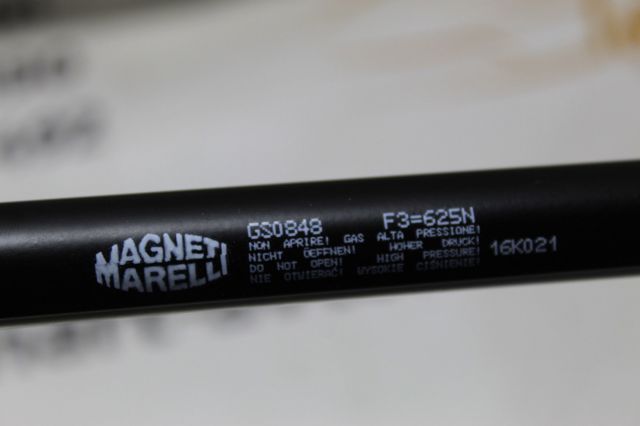 Амортизатор для багажника газовый GS0848 MAGNETI MARELLI