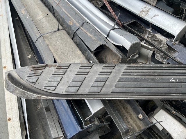 TOYOTA 517716A060 Накладка подножки в наличии Ровно