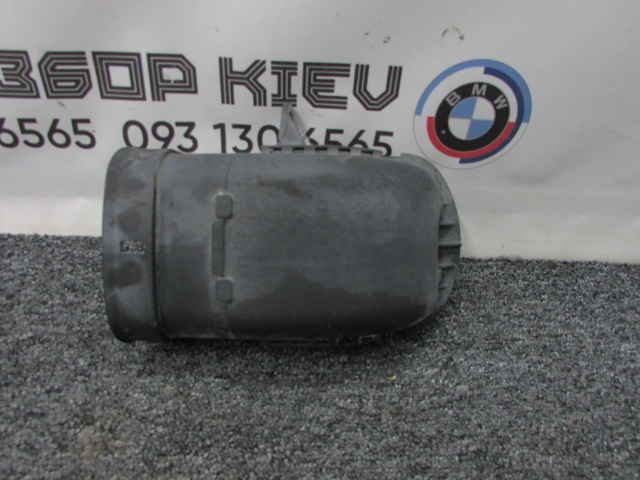 BMW 13717601869 Впускной патрубок воздушного фильтра в наличии Чернигов