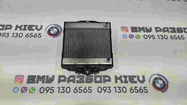 BMW 17117802662 Радиатор охлаждения двигателя правый в наличии Одесса