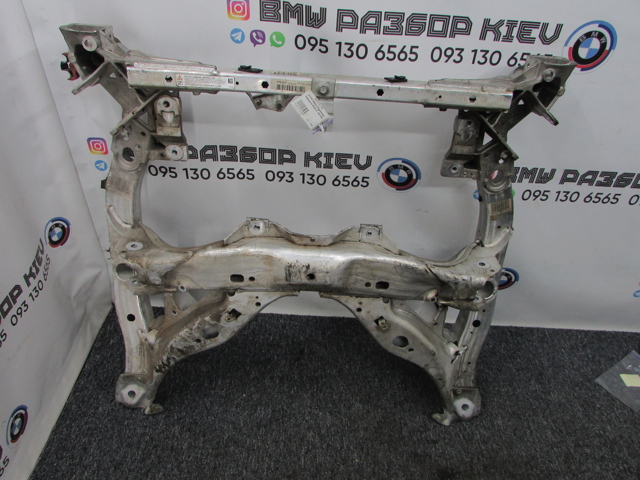 Подрамник передней подвески 31116796692 BMW