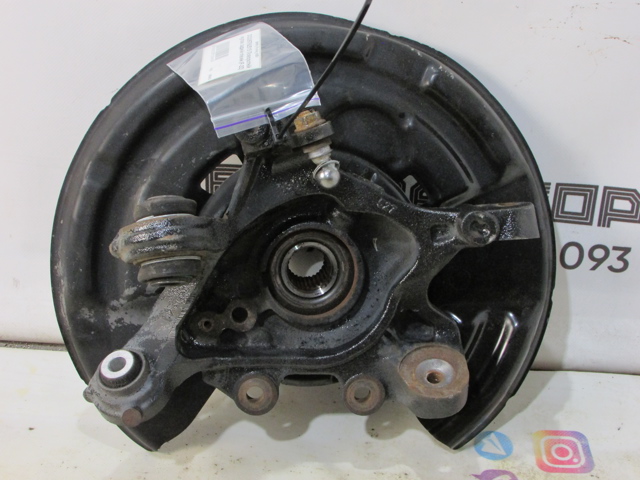 Цапфа поворотного кулака 33326792515 BMW
