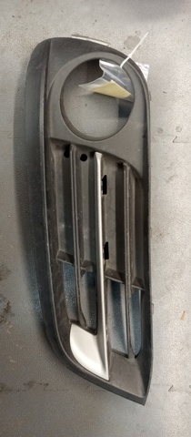 BMW 51117331735 Заглушка (решетка) противотуманных фар бампера переднего левая в наличии Винница