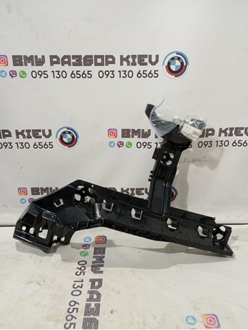 Правое крепление заднего бампера 51127426440 BMW