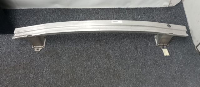 Усилитель бампера заднего 51127477445 BMW