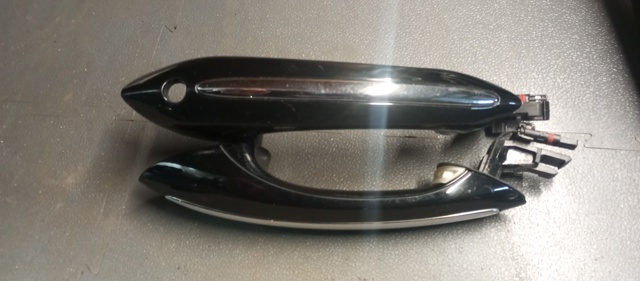 Ручка задней двери наружная, левая 51217231929 BMW
