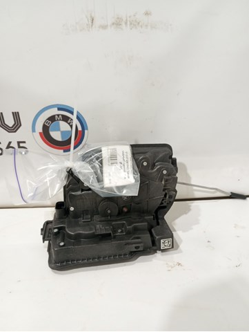 Замок двери задней правой 51227281942 BMW