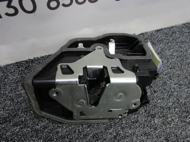 Замок задней двери, левой 51227318413 BMW