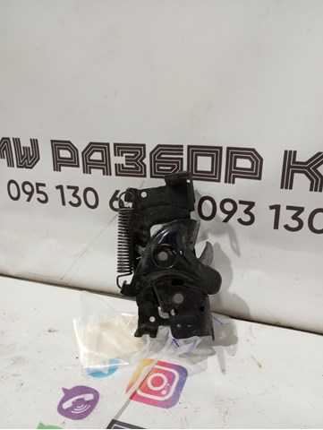 51237431370 Замок капота правый купить Чернигов