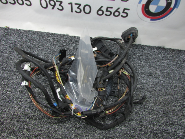 Электропроводка задней двери 61129237088 BMW