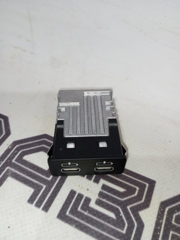 USB-разветвитель 84108711938 BMW