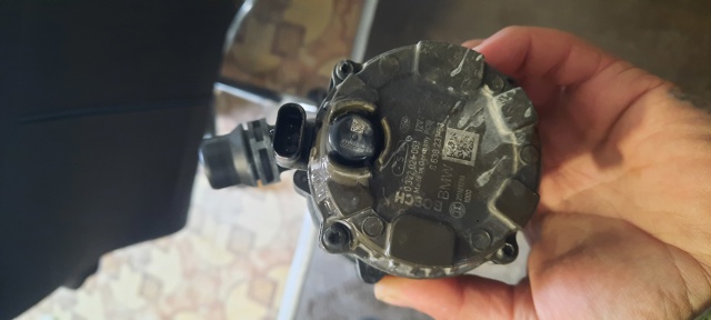 Помпа водяная, (насос) охлаждения, дополнительный электрический 11518638237 BMW